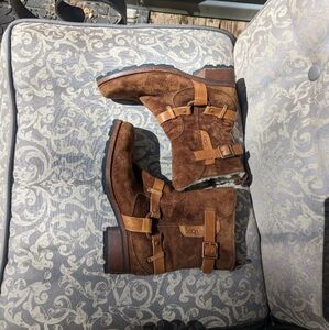 UGG 5604 Endell Brown Suede Sheepskin Lined Zip Boots Women’s Size 6